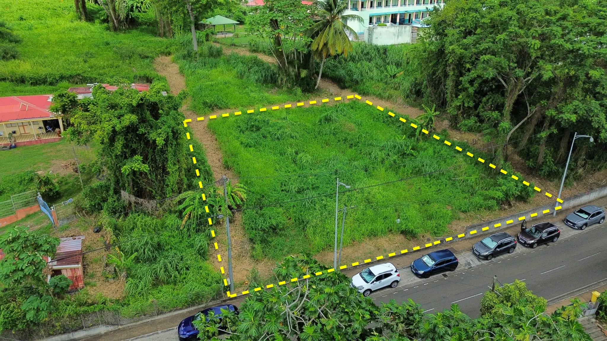 Terrain constructible de 774 m² – Le Lamentin, Croix-Rivail