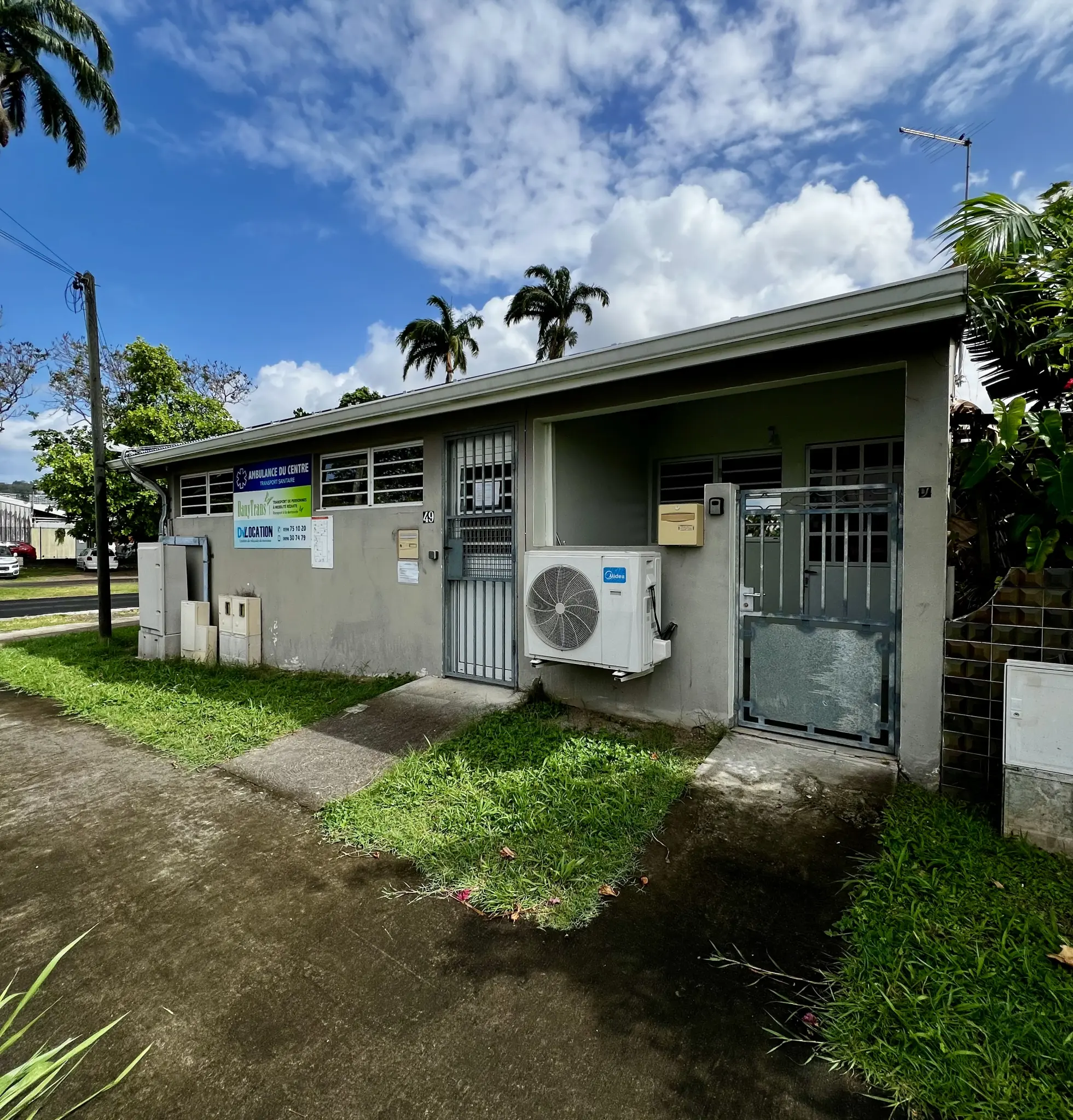 Local commercial + Studio – Dillon, Fort-de-France