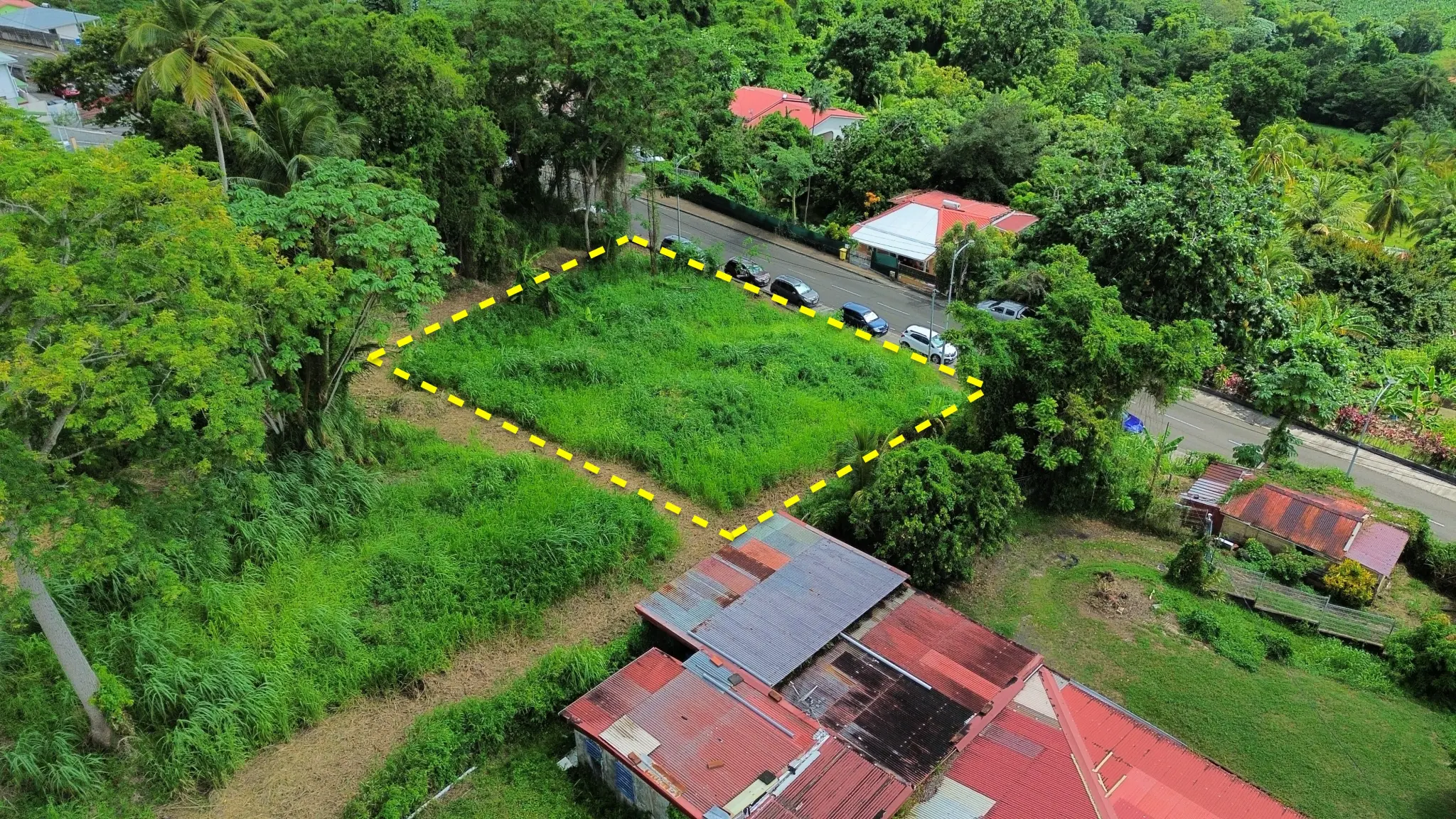 Terrain constructible de 774 m² – Le Lamentin, Croix-Rivail