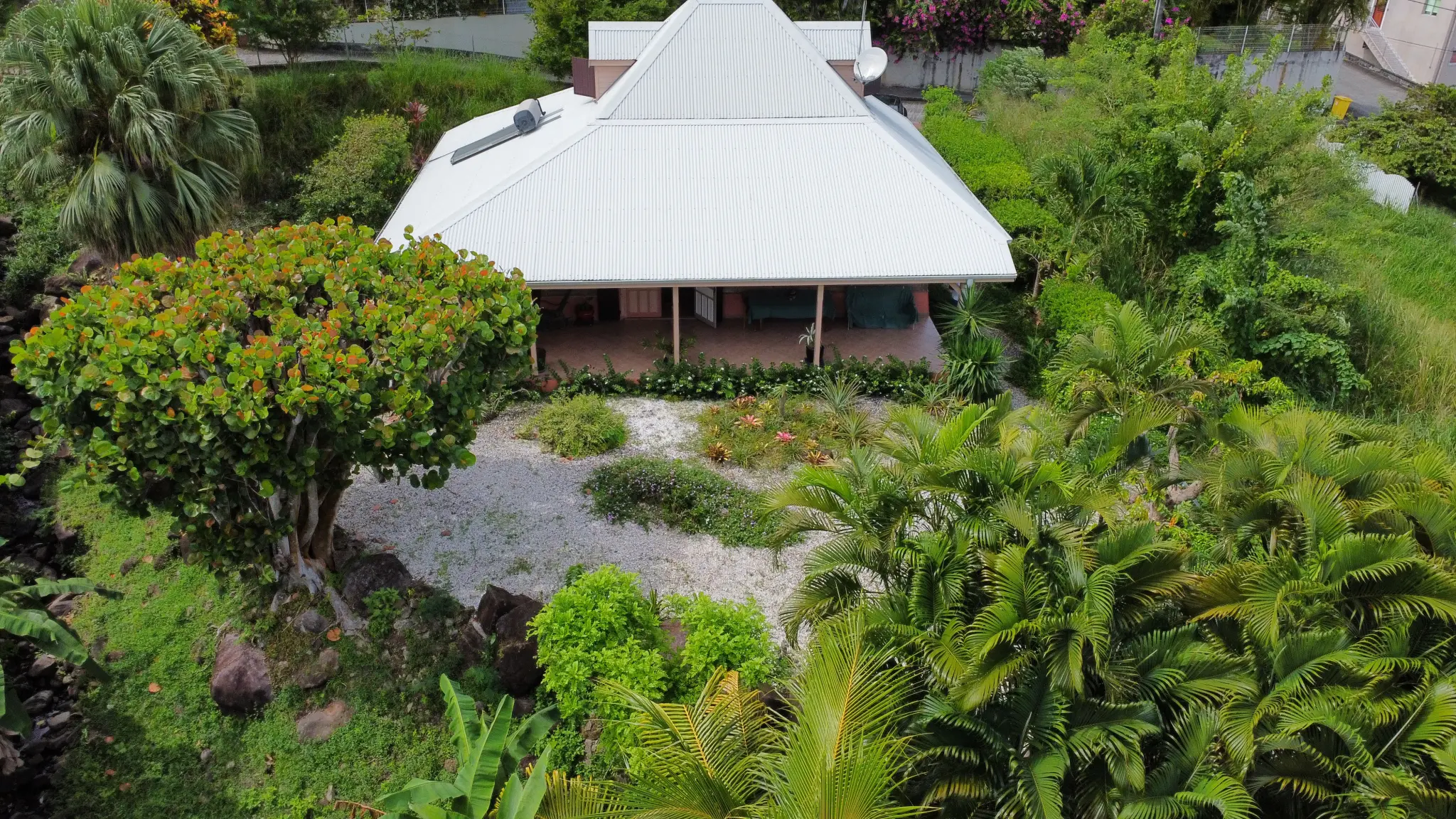 A vendre en nue-propriété – Villa F.2 avec mezzanine – Anse à l’Ane